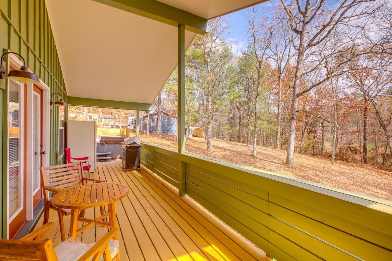 Pet-Friendly Chattanooga Cabin With Hot Tub And Kayaks ภายนอก รูปภาพ