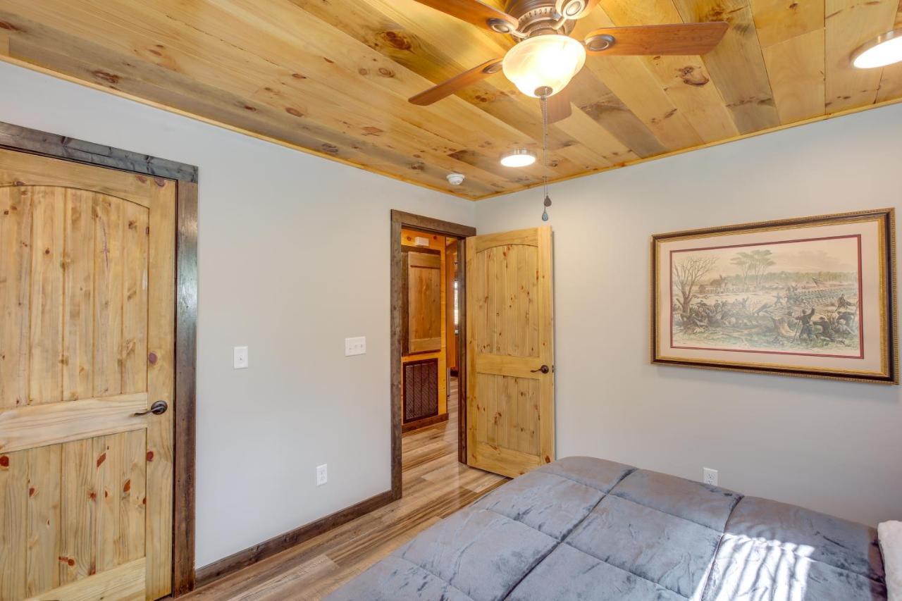 Pet-Friendly Chattanooga Cabin With Hot Tub And Kayaks ภายนอก รูปภาพ