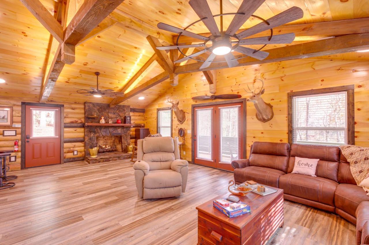 Pet-Friendly Chattanooga Cabin With Hot Tub And Kayaks ภายนอก รูปภาพ