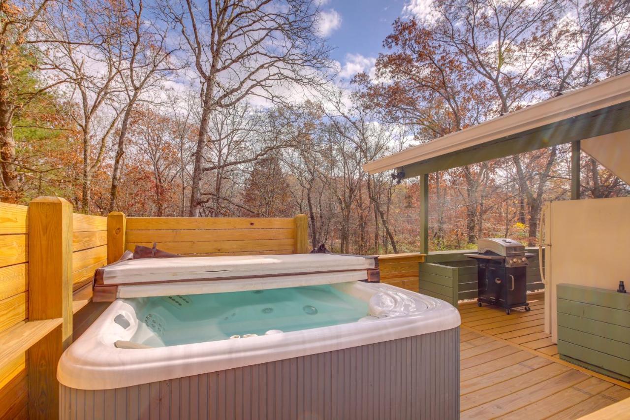 Pet-Friendly Chattanooga Cabin With Hot Tub And Kayaks ภายนอก รูปภาพ